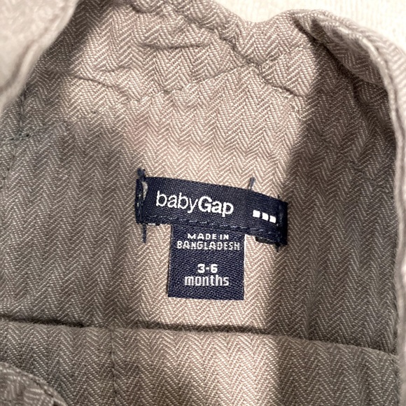 Baby GAP 3-6m Gray Overall Shorts - Picture 4 of 4